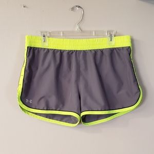 Under Armour Women's Athletic Shorts Size Large